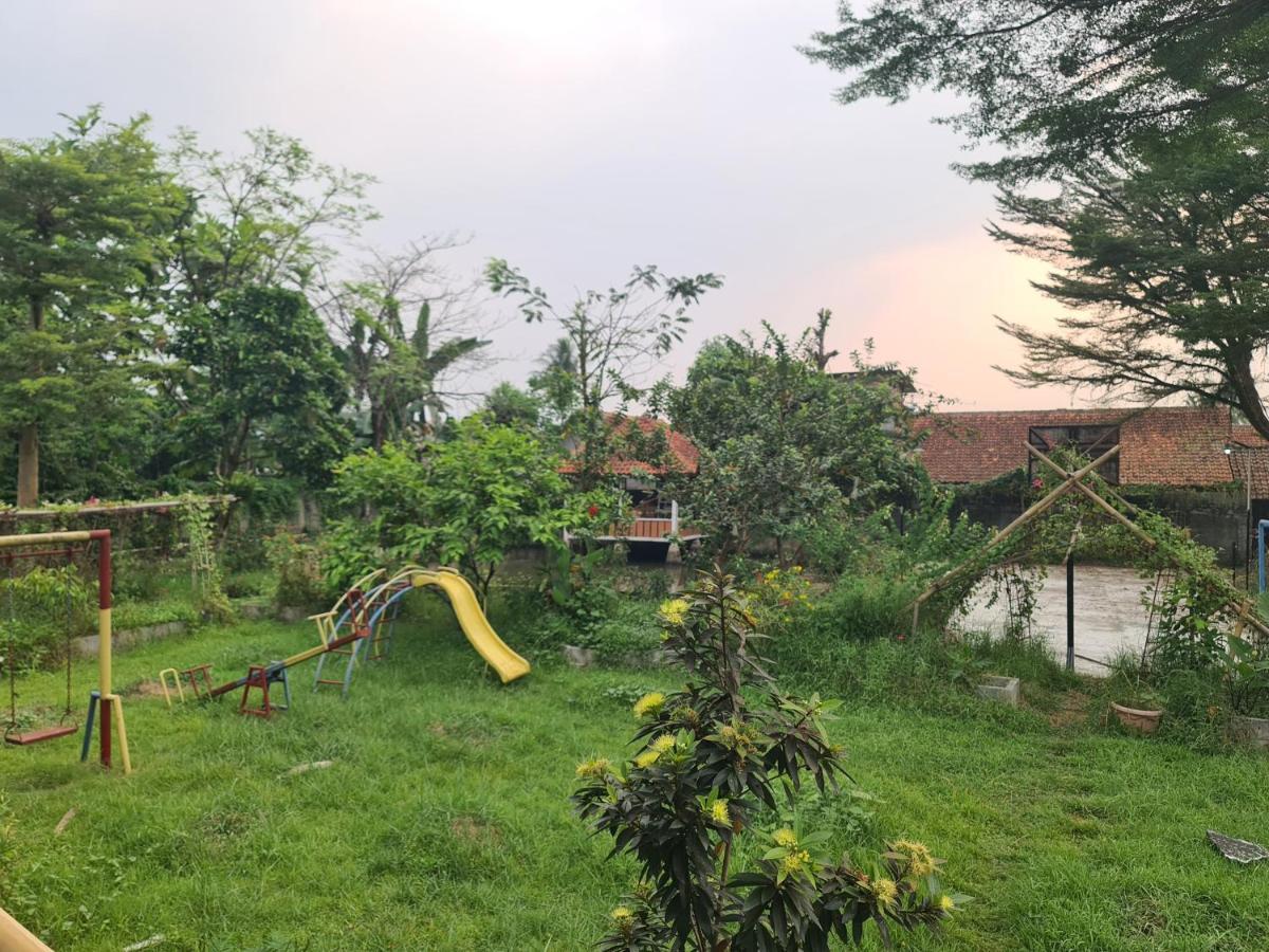 Kampung Istal Villa Pamijahan Bogor Dış mekan fotoğraf